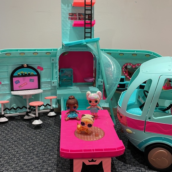 🛑 SOLD!!! LOL Glamper Camper Van Play Set Toy + L.O.L. Dolls - Picture 8 of 10